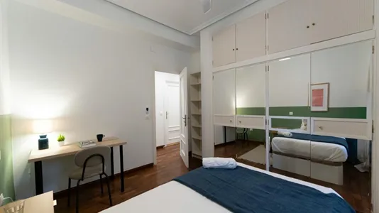 Rooms in Madrid Chamartín - photo 4