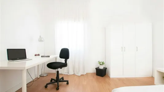 Rooms in Madrid Centro - photo 6