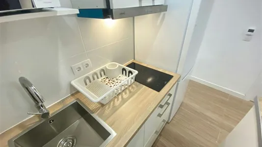 Rooms in Adaro - photo 8