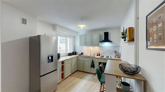 Rooms in Saint-Julien-en-Genevois - photo 9