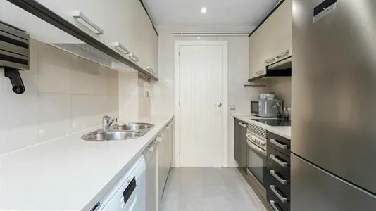 Rooms in Barcelona Les Corts - photo 10