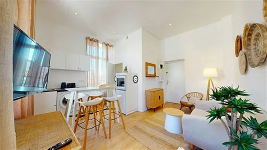 Apartments in Lyon - photo 7