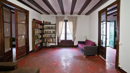 Rooms in Barcelona Ciutat Vella - photo 8