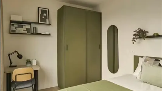 Rooms in Madrid Centro - photo 5