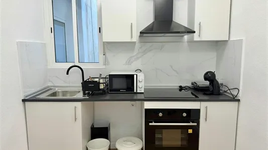 Rooms in Mislata - photo 8