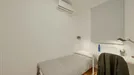 Room for rent, Barcelona Eixample, Barcelona, &lt;span class=&quot;blurred street&quot; onclick=&quot;ProcessAdRequest(9789864)&quot;&gt;&lt;span class=&quot;hint&quot;&gt;See streetname&lt;/span&gt;[xxxxxxxxxxxxx]&lt;/span&gt;
