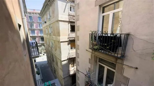 Rooms in Barcelona Ciutat Vella - photo 7