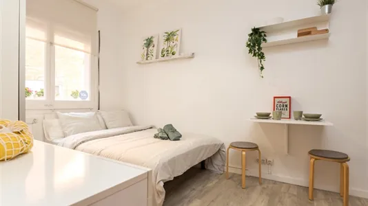 Apartments in Barcelona Eixample - photo 4