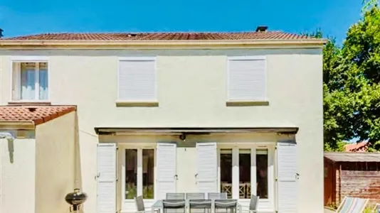 Houses in Torcy - photo 7