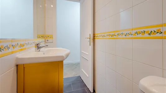 Rooms in Madrid Chamartín - photo 9