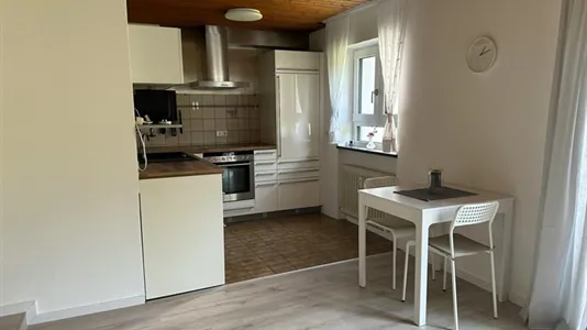 Houses in Esslingen - photo 10