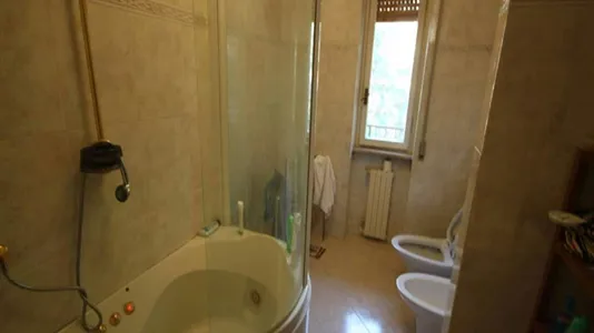 Rooms in Milano Zona 2 - Stazione Centrale, Gorla, Turro, Greco, Crescenzago - photo 10