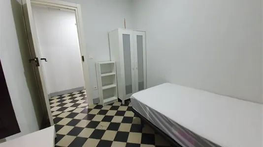 Rooms in Granada - photo 4