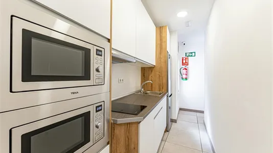 Rooms in Madrid Centro - photo 6