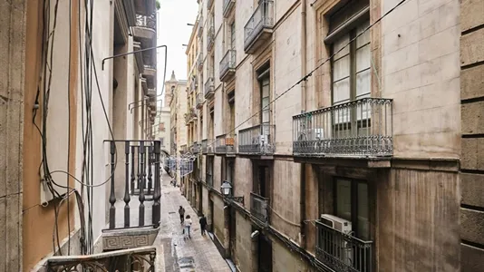 Rooms in Barcelona Ciutat Vella - photo 4