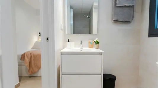 Rooms in Málaga - photo 6