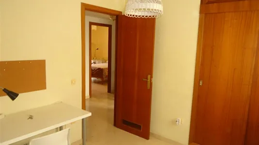 Rooms in Córdoba - photo 5