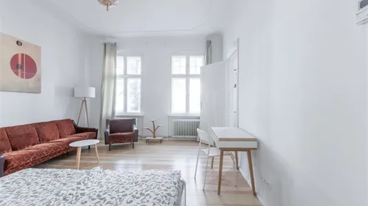 Apartments in Berlin Neukölln - photo 8