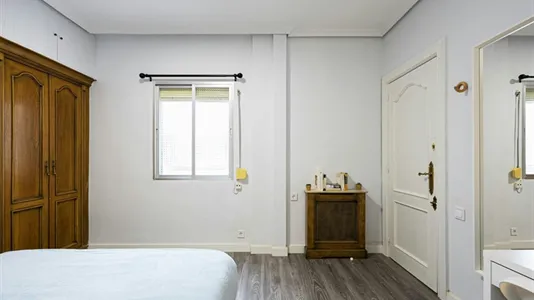 Rooms in Madrid Retiro - photo 5