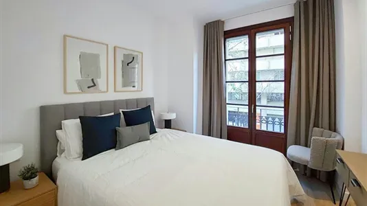 Apartments in Barcelona Eixample - photo 5