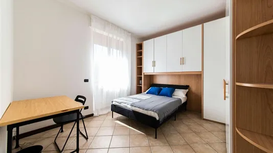 Rooms in Milano Zona 2 - Stazione Centrale, Gorla, Turro, Greco, Crescenzago - photo 1