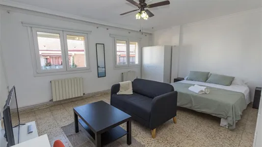 Rooms in Málaga - photo 7