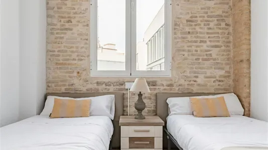 Rooms in Valencia Ciutat Vella - photo 8