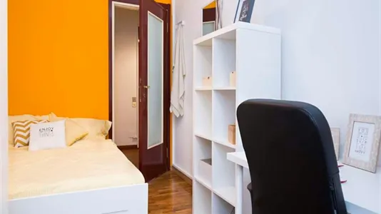 Rooms in Milano Zona 8 - Fiera, Gallaratese, Quarto Oggiaro - photo 4