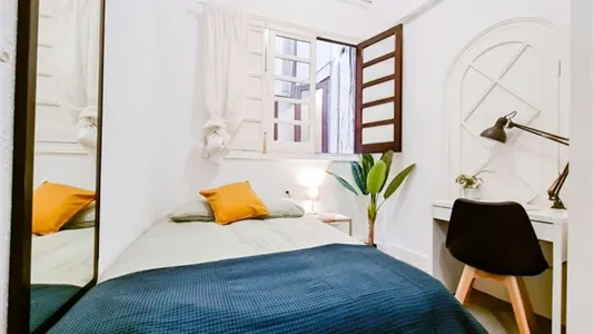 Rooms in Valencia Ciutat Vella - photo 4