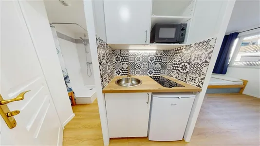 Apartments in Lyon - photo 2