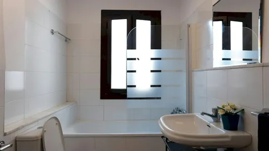 Rooms in Barcelona Ciutat Vella - photo 7