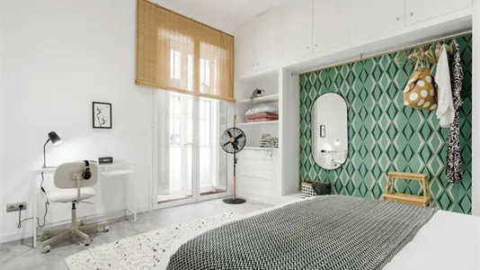 Apartments in Barcelona Ciutat Vella - photo 4