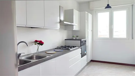 Apartments in Milano Zona 8 - Fiera, Gallaratese, Quarto Oggiaro - photo 7