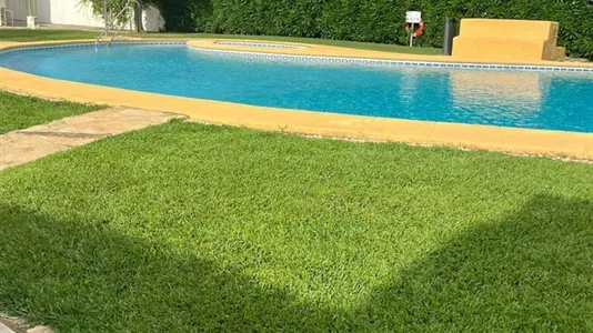 Houses in Dénia - photo 2