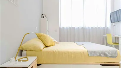 Room for rent in Milano Zona 5 - Vigentino, Chiaravalle, Gratosoglio, Milan