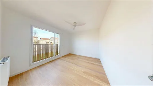 Apartments in Lyon - photo 10