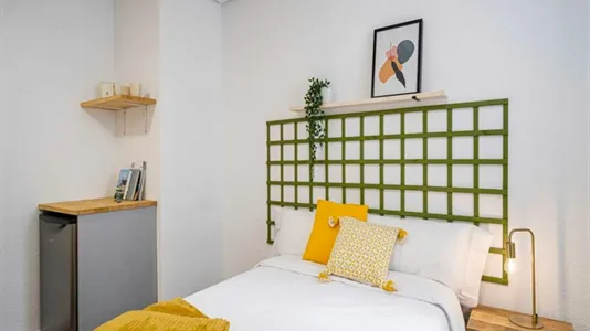 Rooms in Madrid Salamanca - photo 9