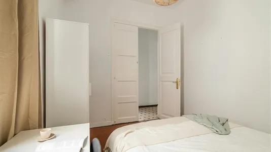 Rooms in Barcelona Ciutat Vella - photo 4