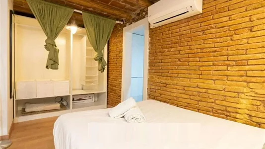 Apartments in Barcelona Ciutat Vella - photo 7