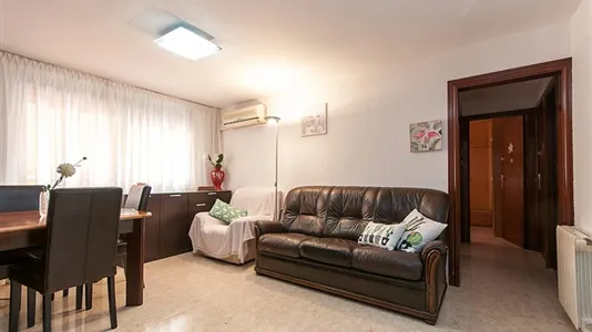 Rooms in Cornellà de Llobregat - photo 4