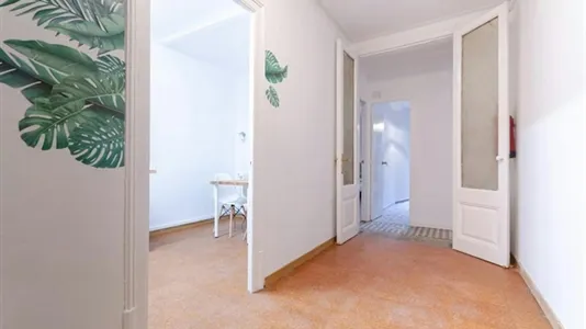 Rooms in Barcelona Eixample - photo 9