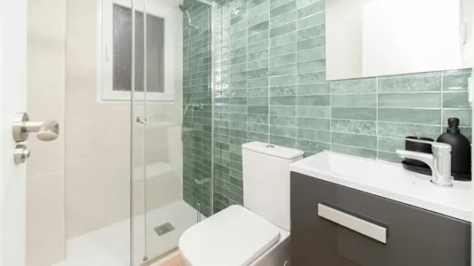 Rooms in Málaga - photo 4