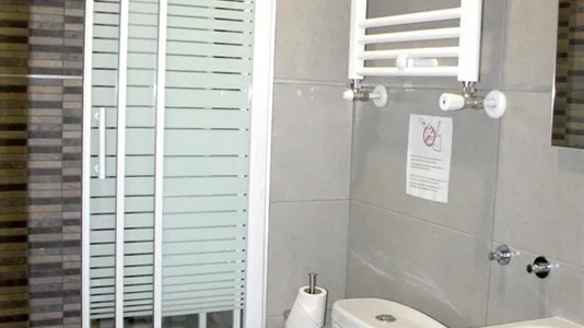 Rooms in Madrid Centro - photo 9