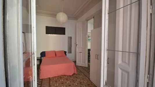 Rooms in Madrid Centro - photo 9