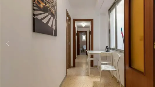 Rooms in Valencia Ciutat Vella - photo 8