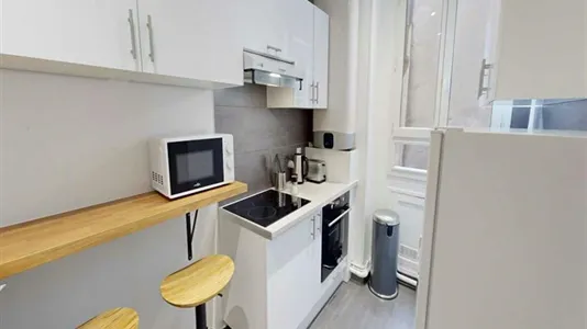 Rooms in Paris 18ème arrondissement - Montmartre - photo 9