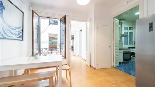Rooms in Barcelona Ciutat Vella - photo 8