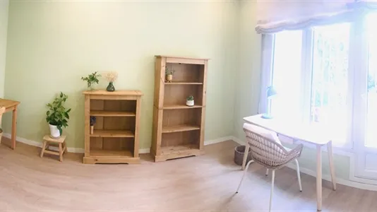 Rooms in Badalona - photo 10