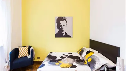 Room for rent in Milano Zona 6 - Barona, Lorenteggio, Milan