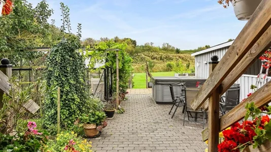 Houses in Helsingborg - photo 2